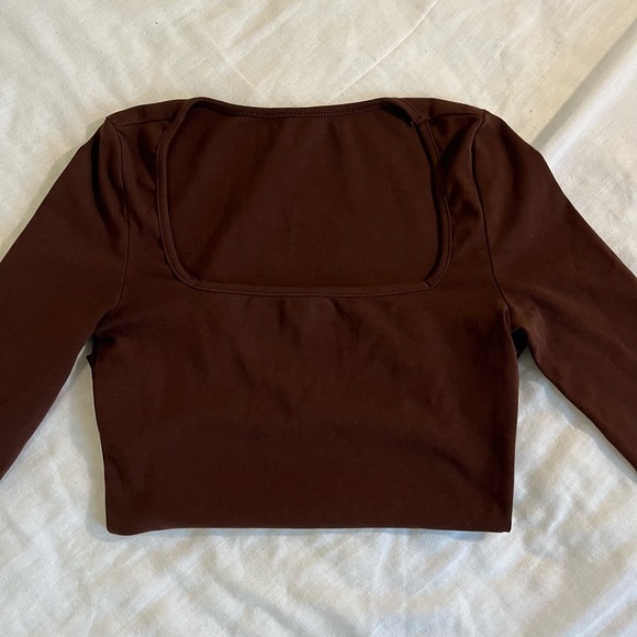 Square Neck Long Sleeve - Picture 3 of 3